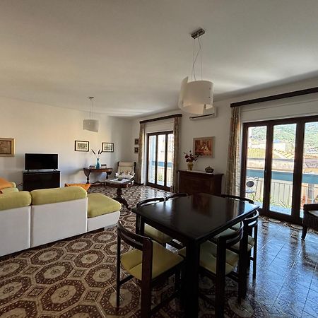 شقة Archimede Lounge تْشيفالو المظهر الخارجي الصورة